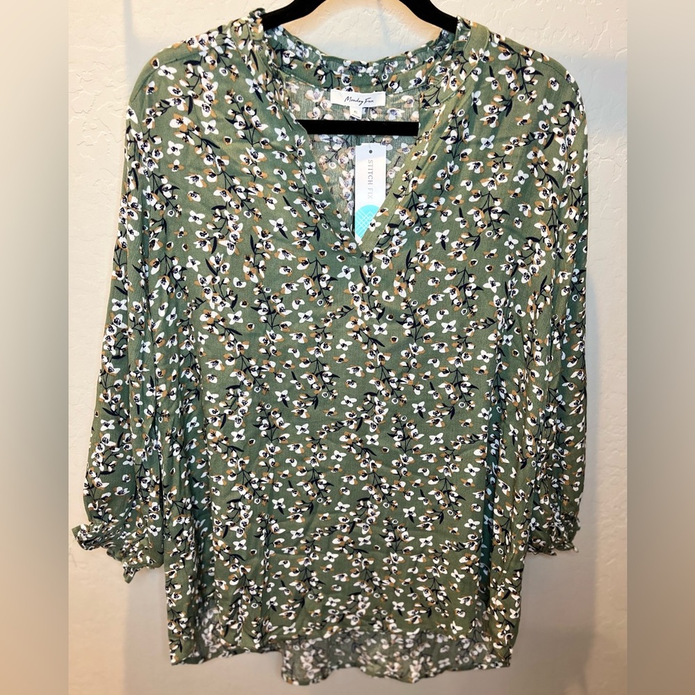 Monday Fun Floral Green Blouse